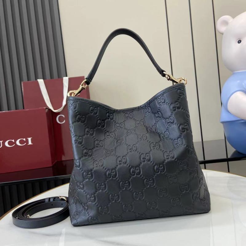 Сумка Gucci с монограммой и ремнем
