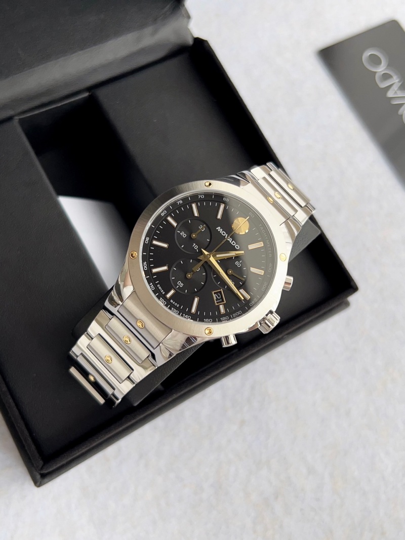 Часы Movado