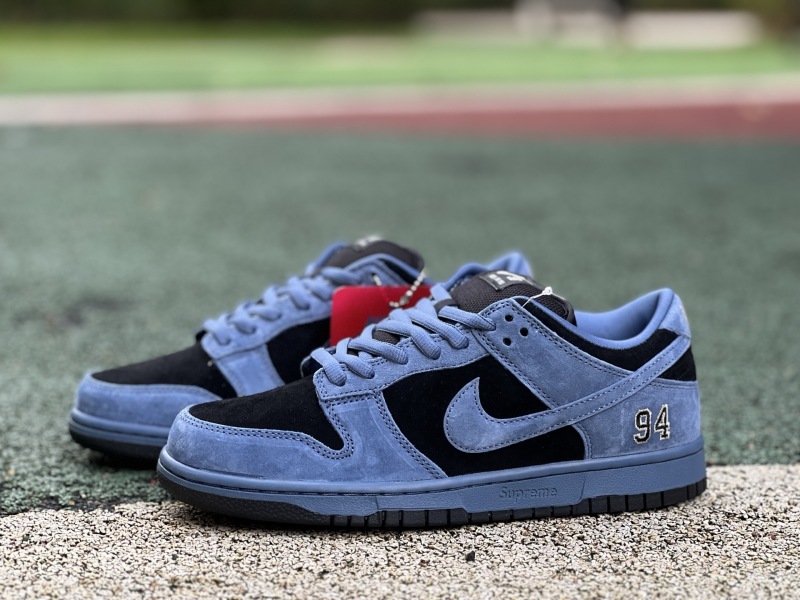 Кроссовки Nike x Supreme SB Dunk Low