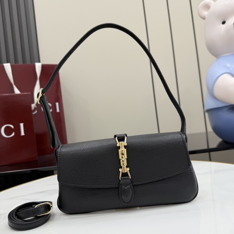 Черная кожаная сумка Gucci с замком