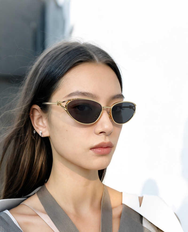 Солнцезащитные очки Gucci P100