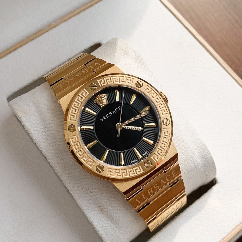 Часы Versace