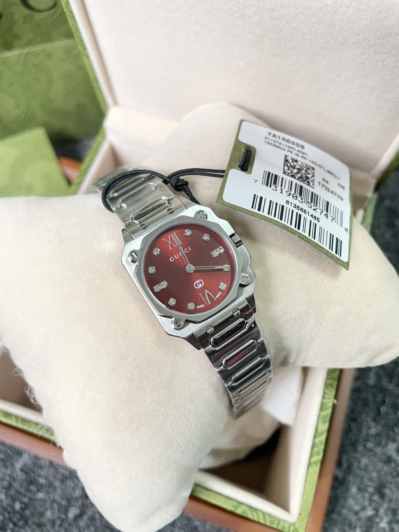 Часы Gucci