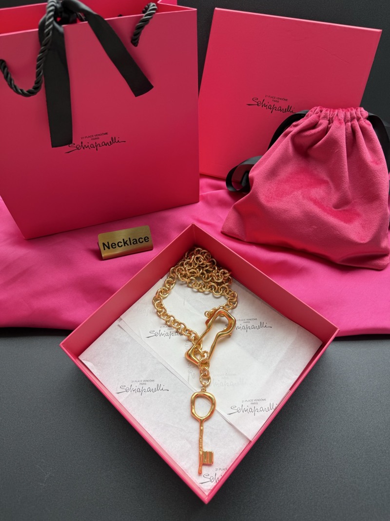 Колье с подвесками в виде ключей Schiaparelli