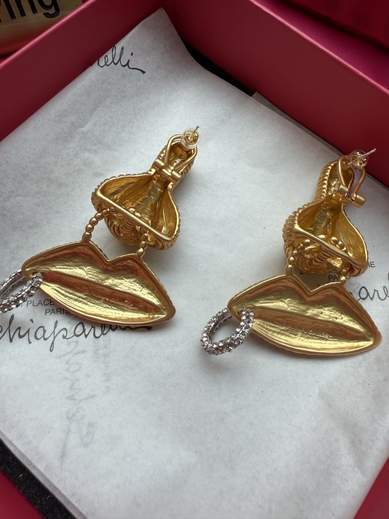 Серьги в виде губ с кристаллами Schiaparelli