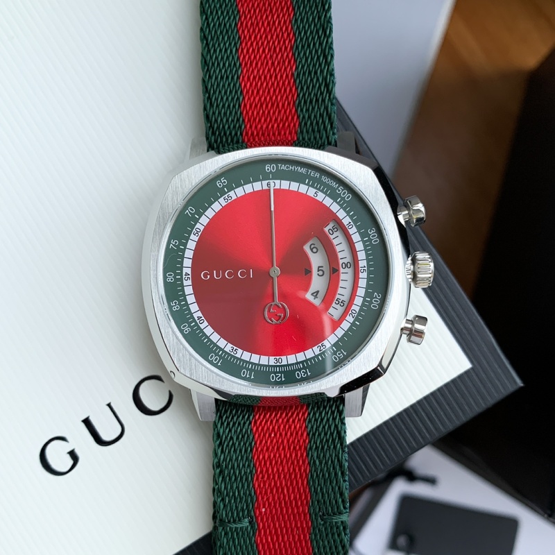 Часы Gucci