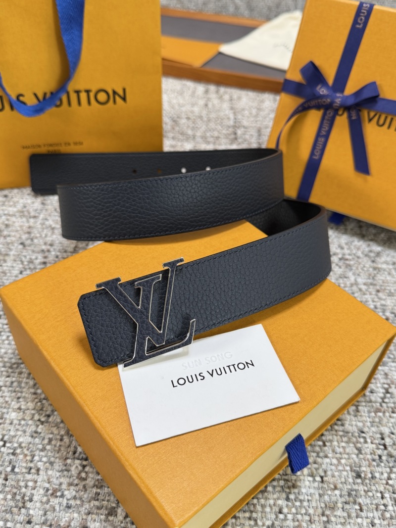 Двусторонний кожаный ремень с пряжкой LV Initiales Louis Vuitton