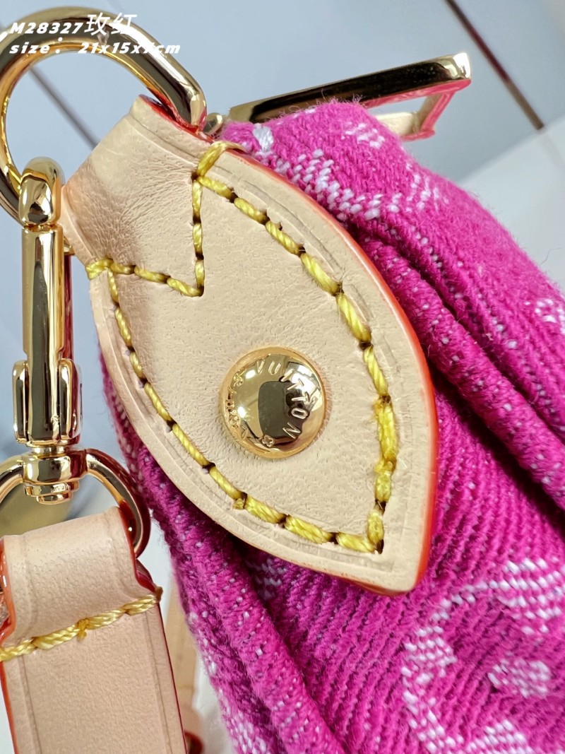 Сумка Louis Vuitton с монограммой
