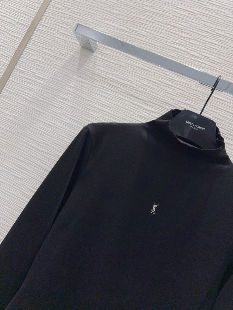 Топ Saint Laurent