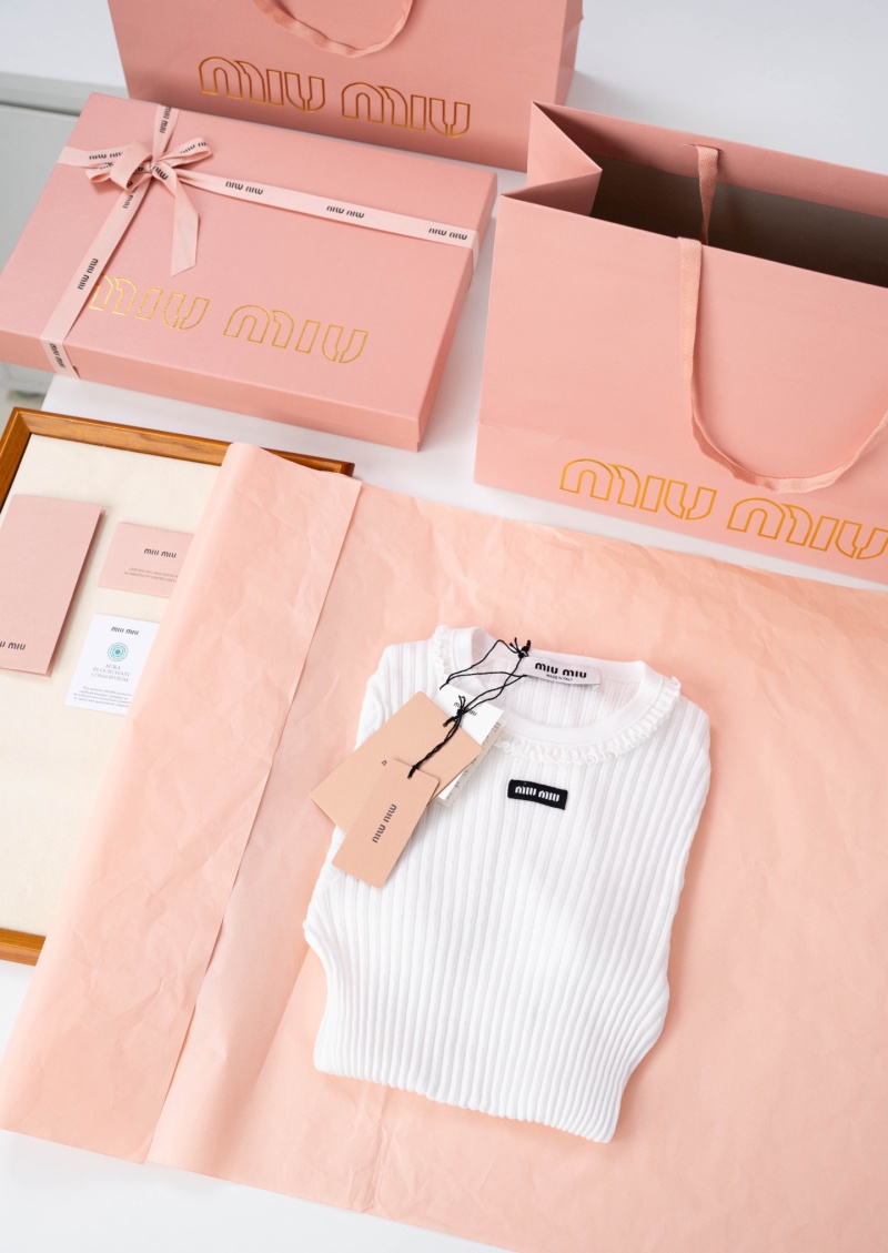 Женский белый джемпер Miu Miu