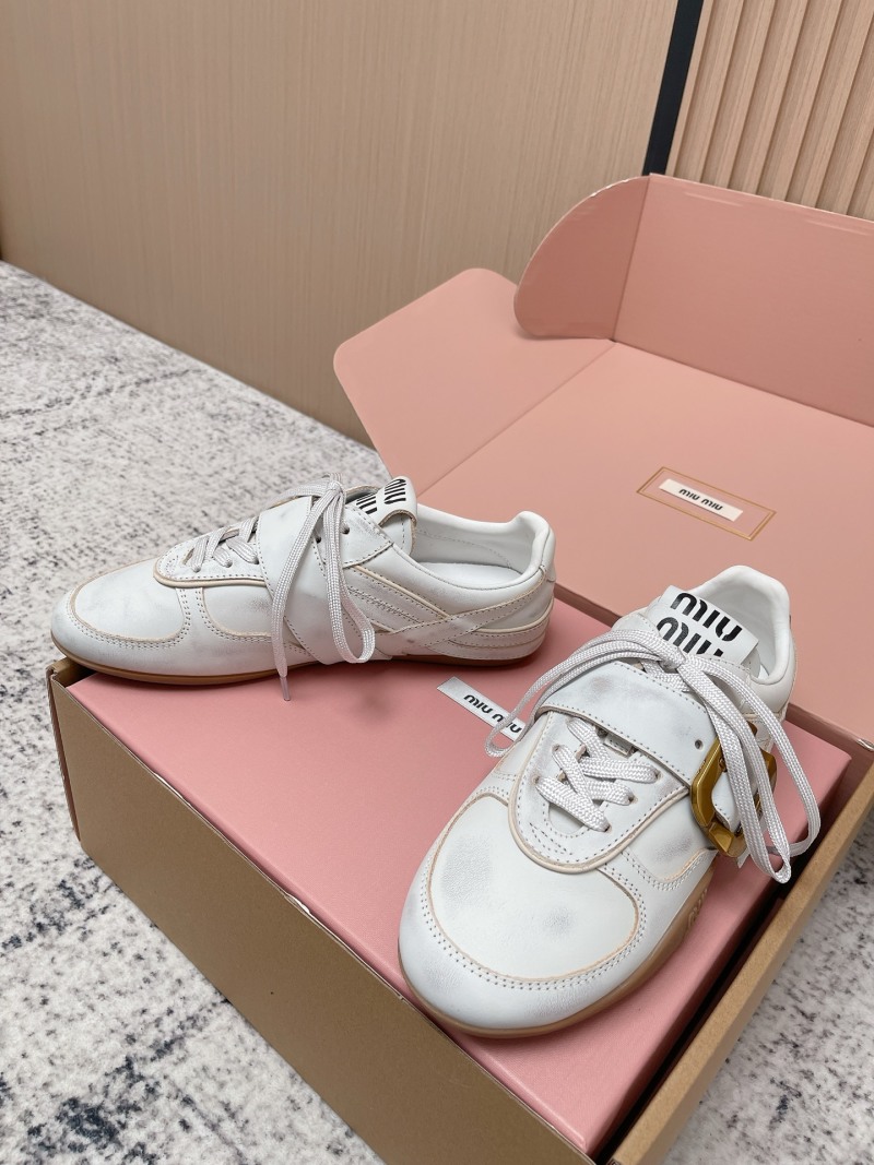 Женские кроссовки Miu Miu в стиле винтаж
