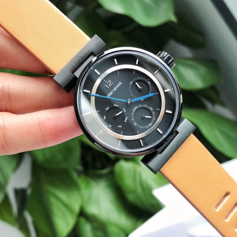 Часы Issey Miyake
