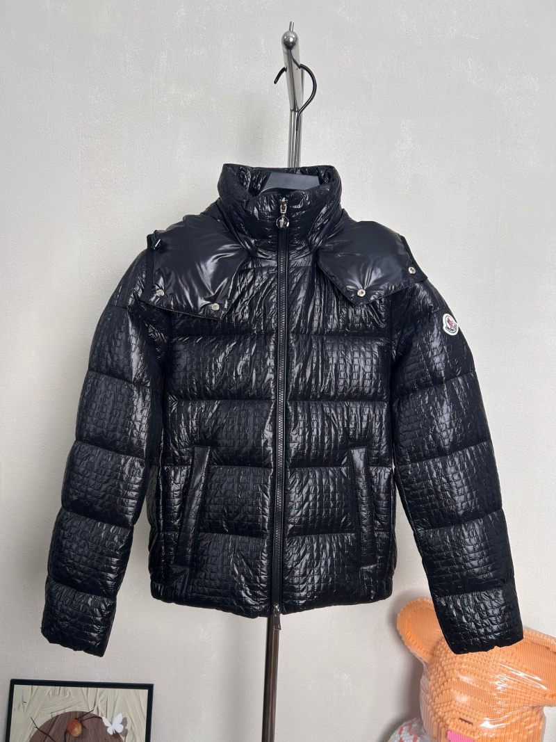 Пуховик Moncler