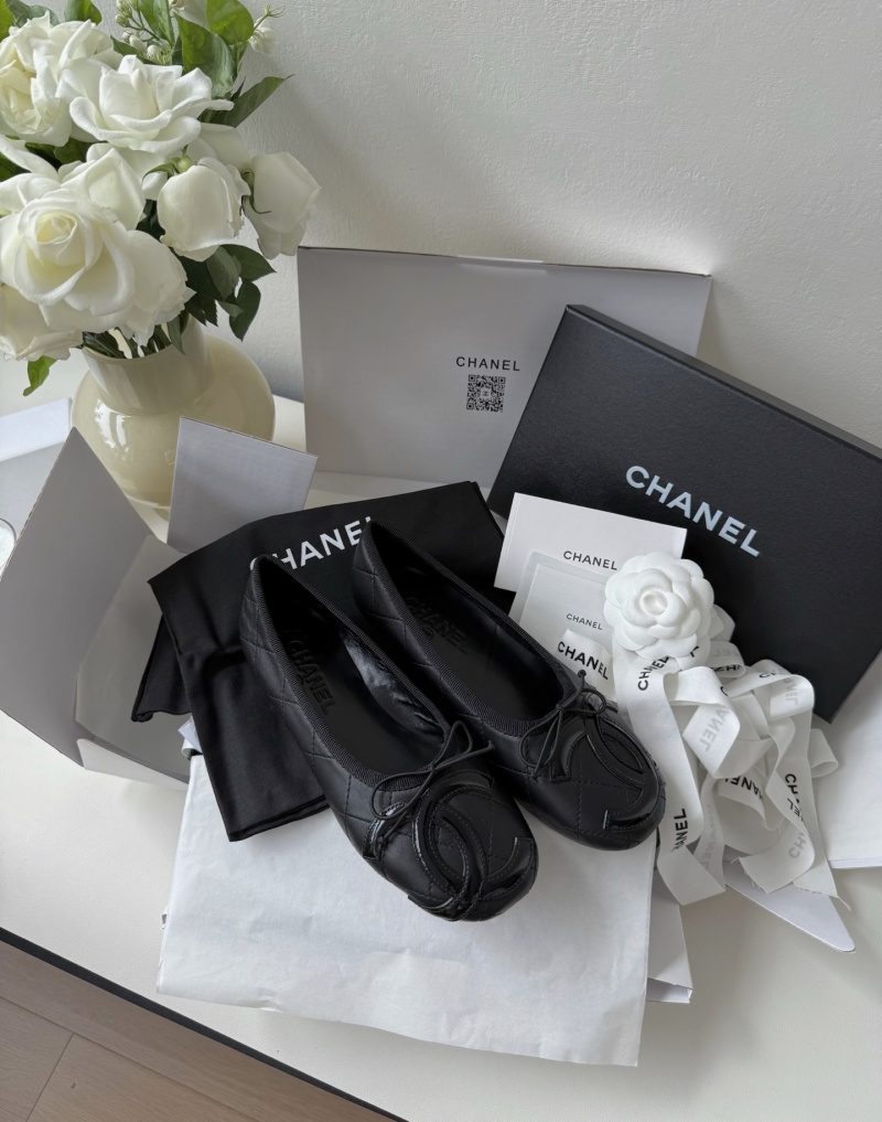 Черные балетки Chanel
