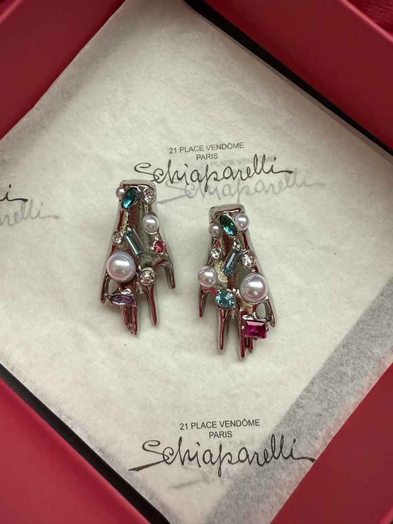 Серьги в виде рук с камнями и жемчугом Schiaparelli