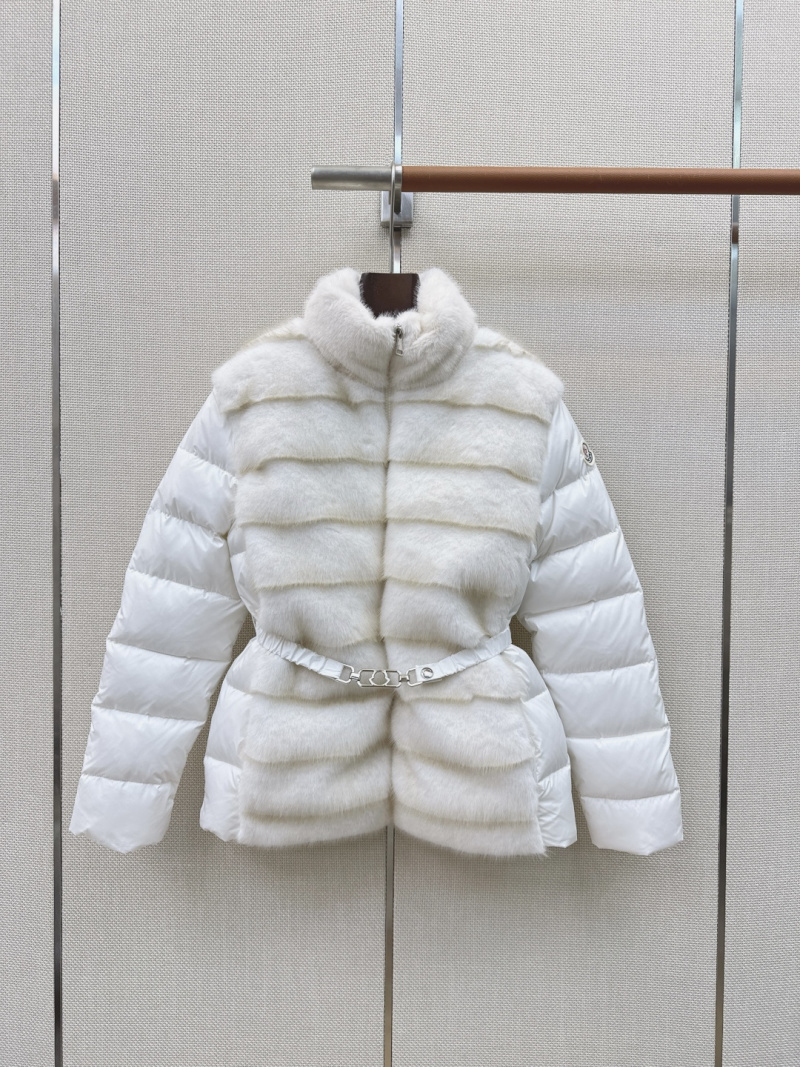 Пуховик Moncler