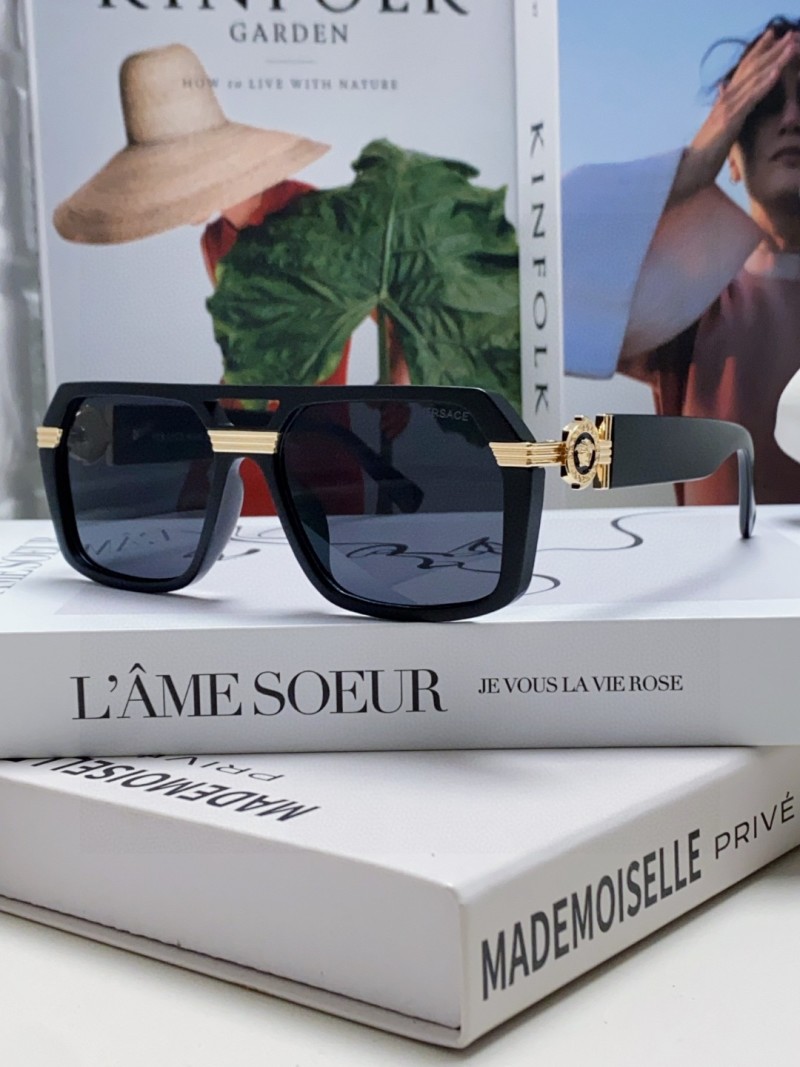 Солнцезащитные очки Versace VE4399