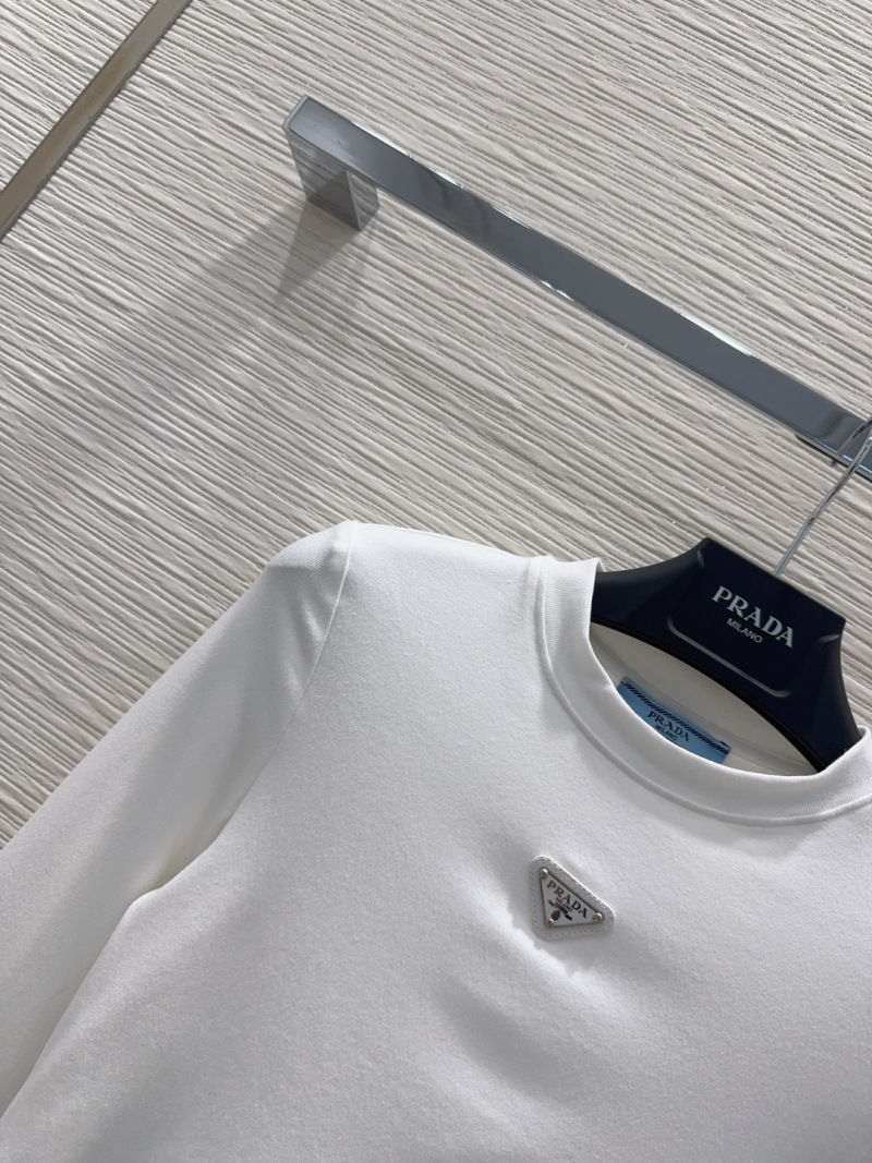 Топ Prada