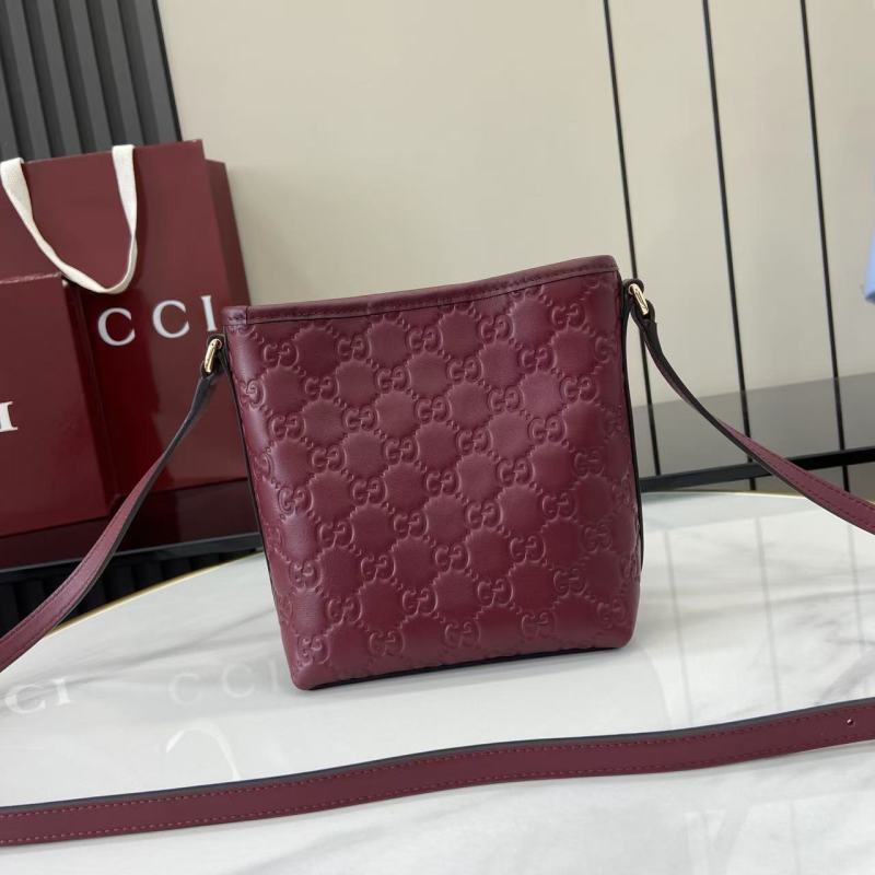 Сумка Gucci бордовая с монограммой