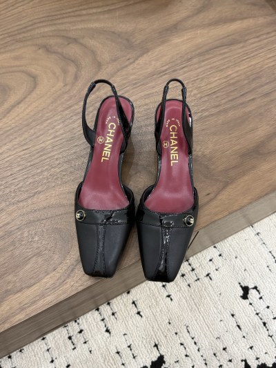 Женские черные сандалии Chanel