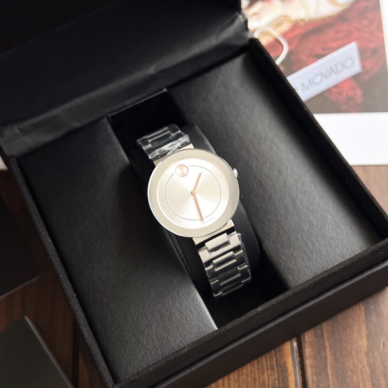 Часы Movado