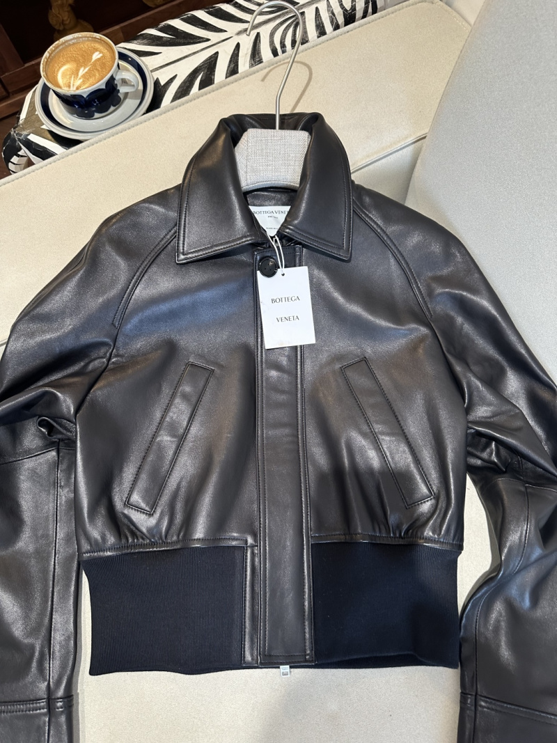 Кожаная куртка Bottega Veneta с застёжкой