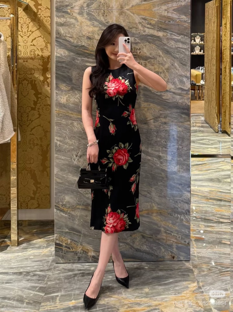 Повседневное платье с принтом роз Dolce & Gabbana