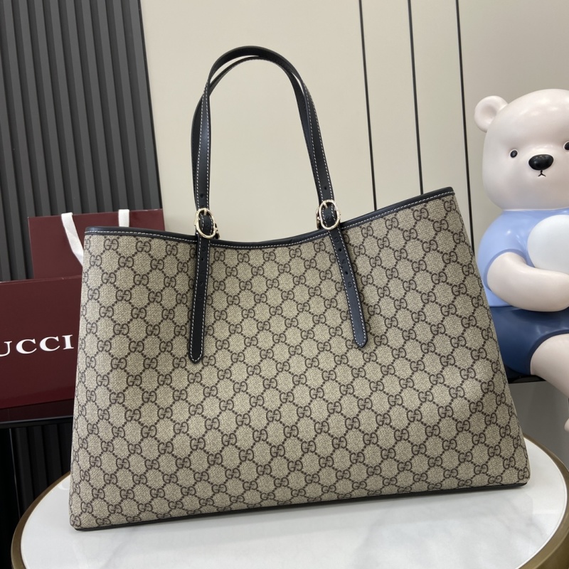 Сумка Gucci с монограммой