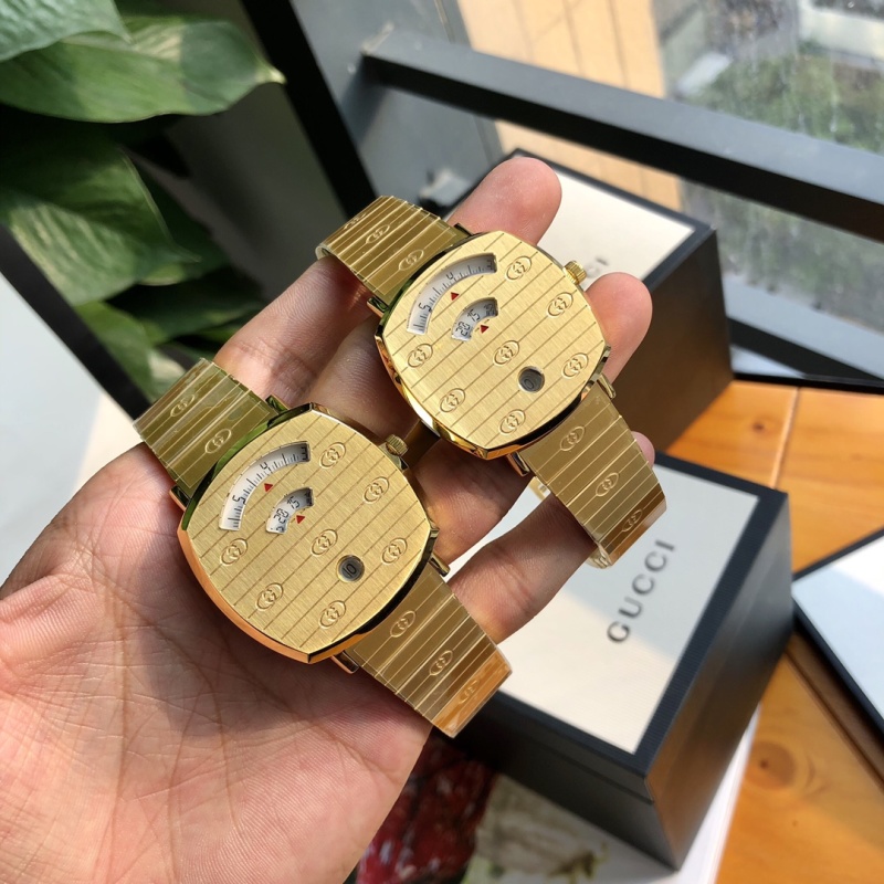 Часы Gucci