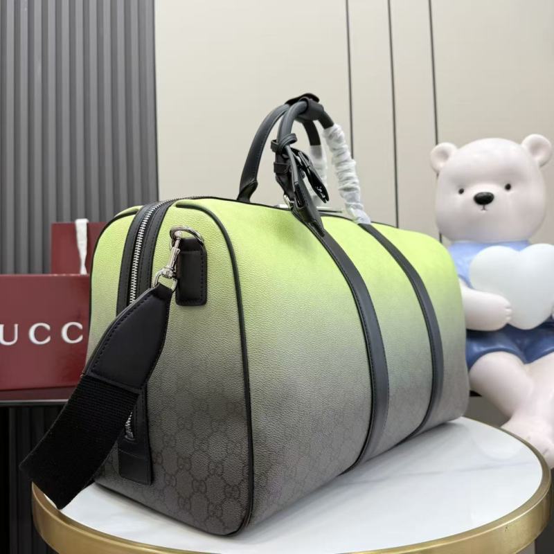 Путевая сумка Gucci с градиентным принтом