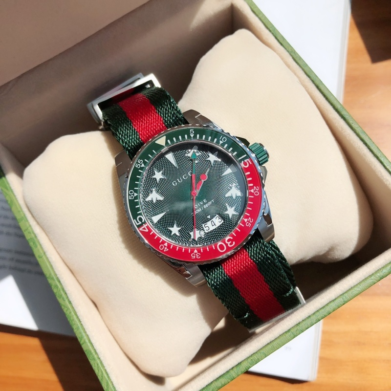 Часы Gucci