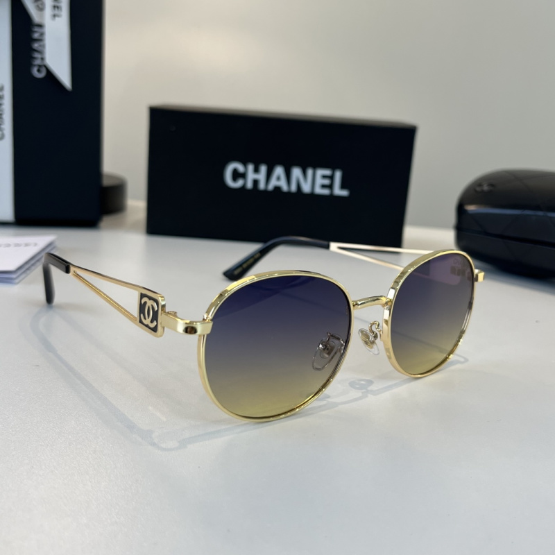 Стильные солнцезащитные очки Chanel