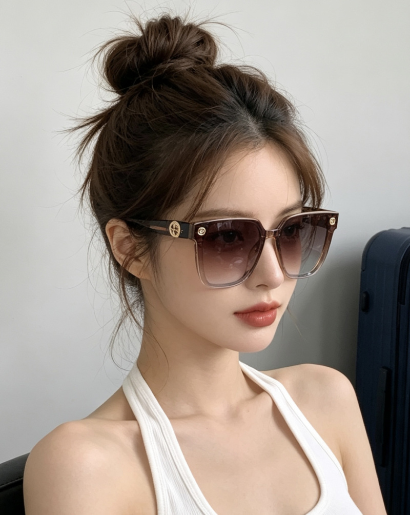 Солнцезащитные очки Gucci квадратные