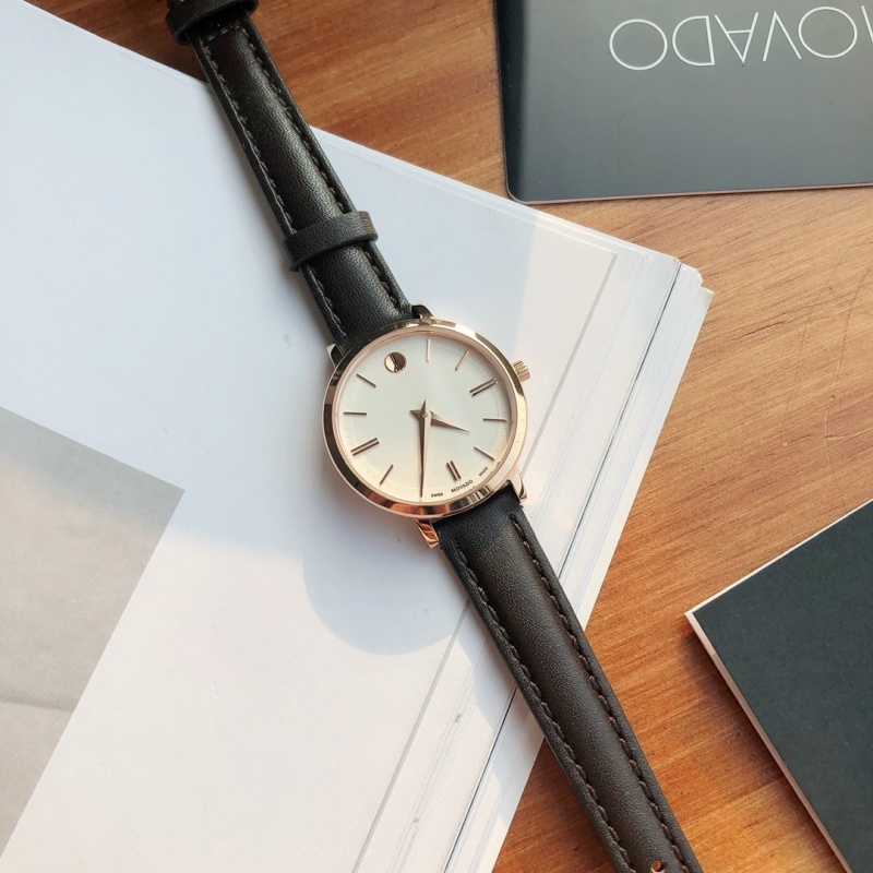 Часы Movado