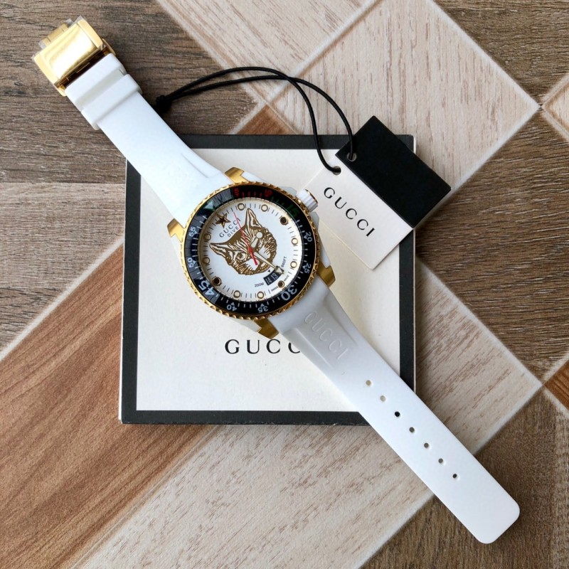 Часы Gucci