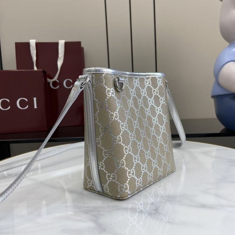 Сумка Gucci с принтом GG