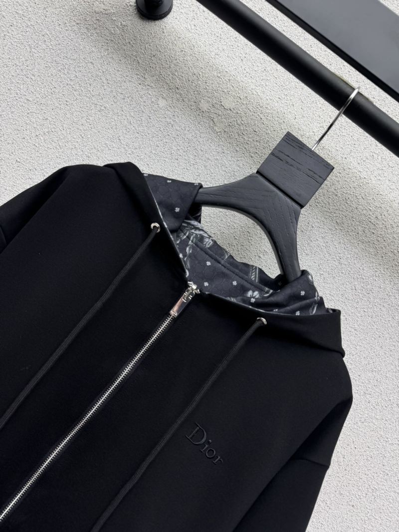 Спортивный костюм Dior с контрастной отделкой