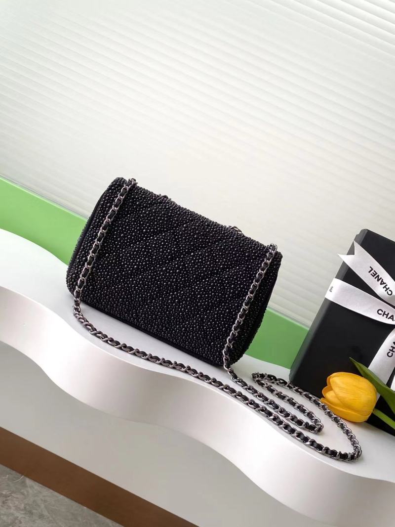Черная сумка Chanel CF с кристаллами