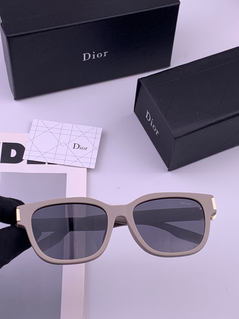 Женские солнцезащитные очки квадратные Dior