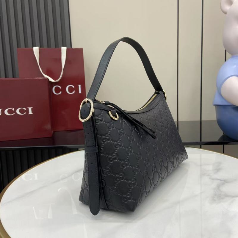 Сумка Gucci с монограммой