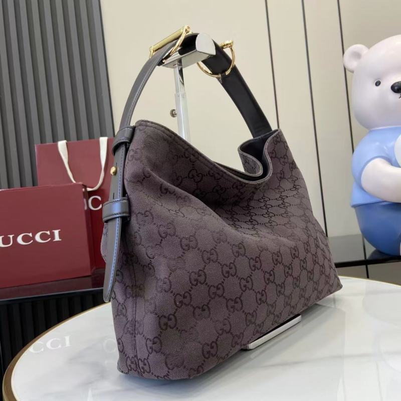 Сумка Gucci с монограммой