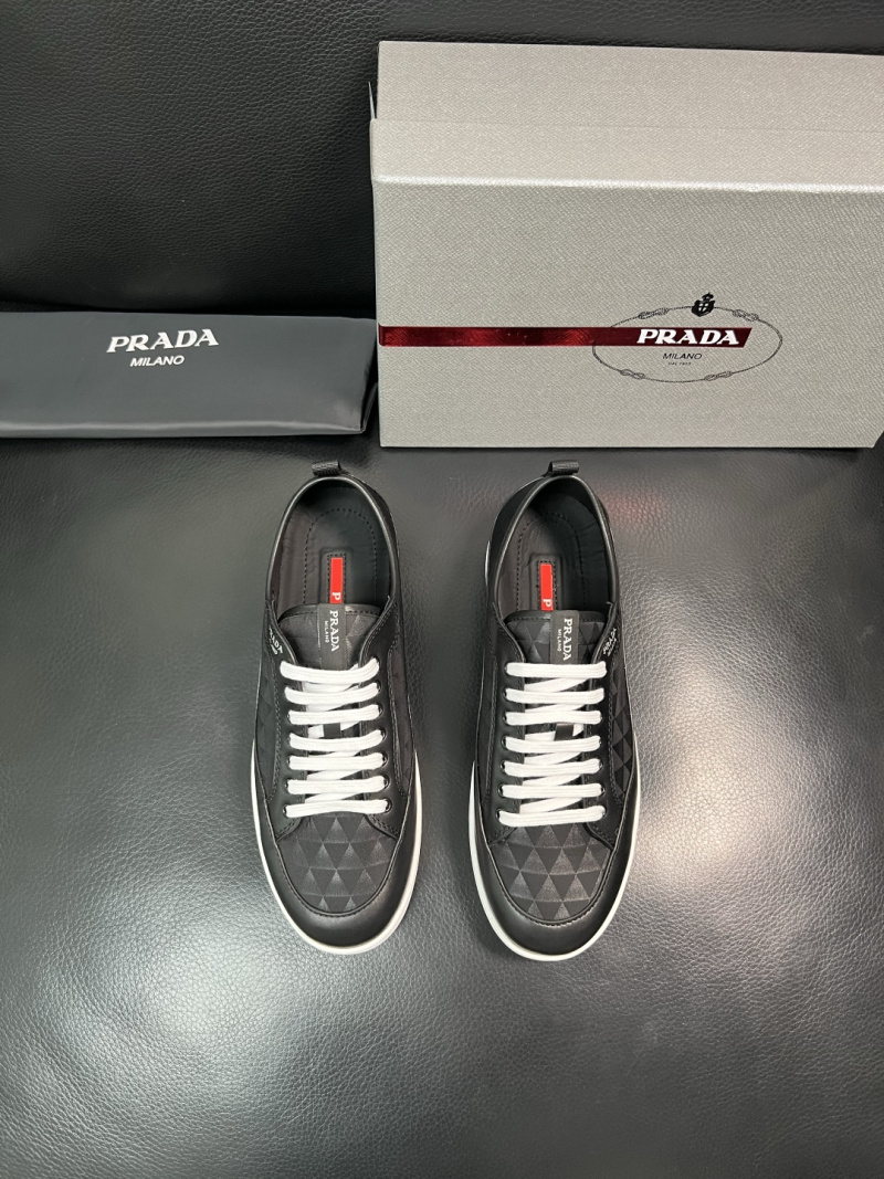 Мужские кроссовки Prada