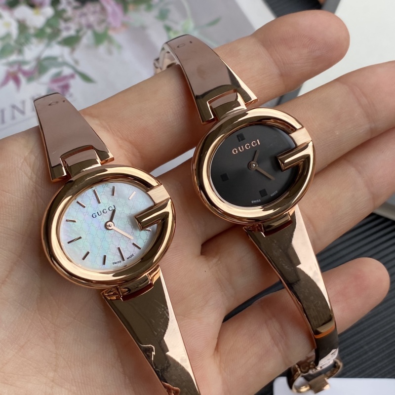 Часы Gucci