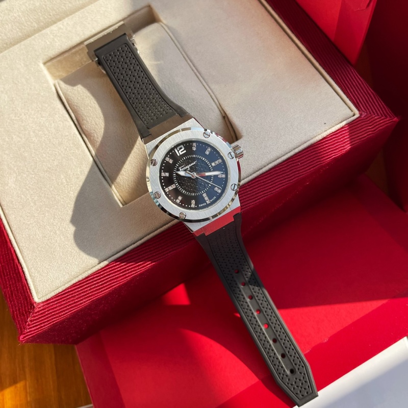 Часы Ferragamo