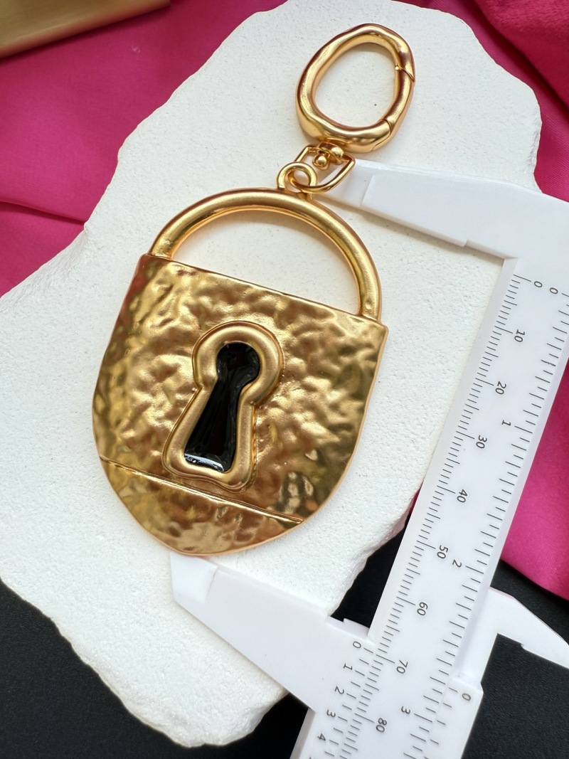 Подвеска в виде замка Schiaparelli