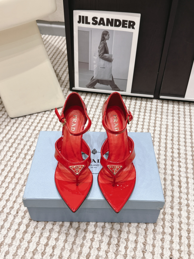 Женские красные туфли на высоком каблуке Prada