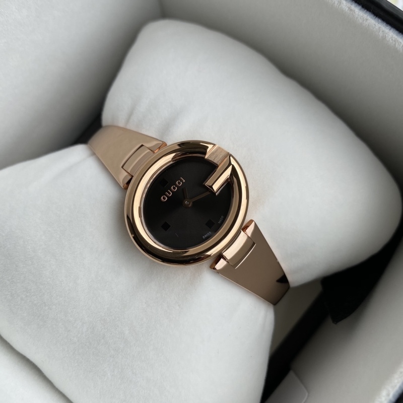 Часы Gucci