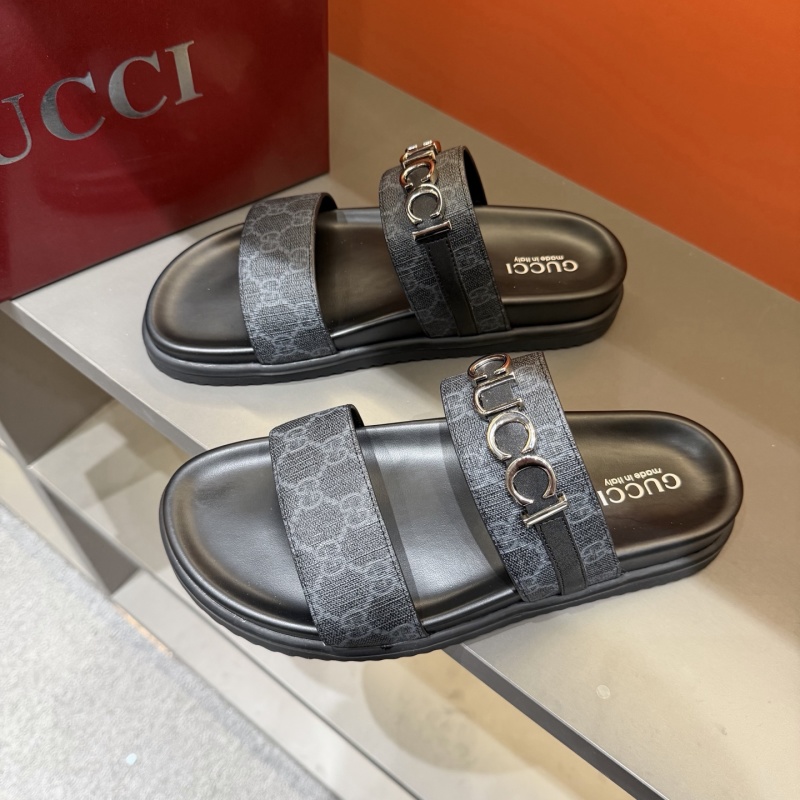 Мужские слипоны Gucci с логотипом