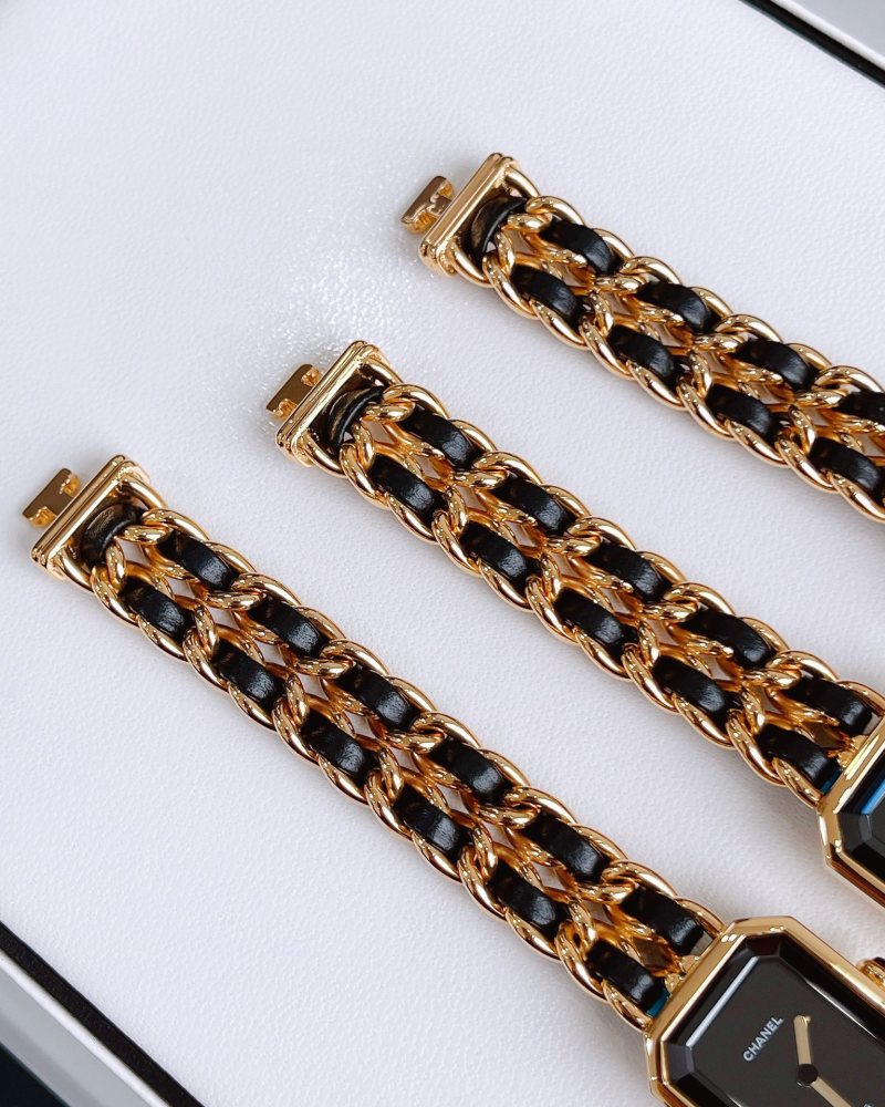 Часы Chanel