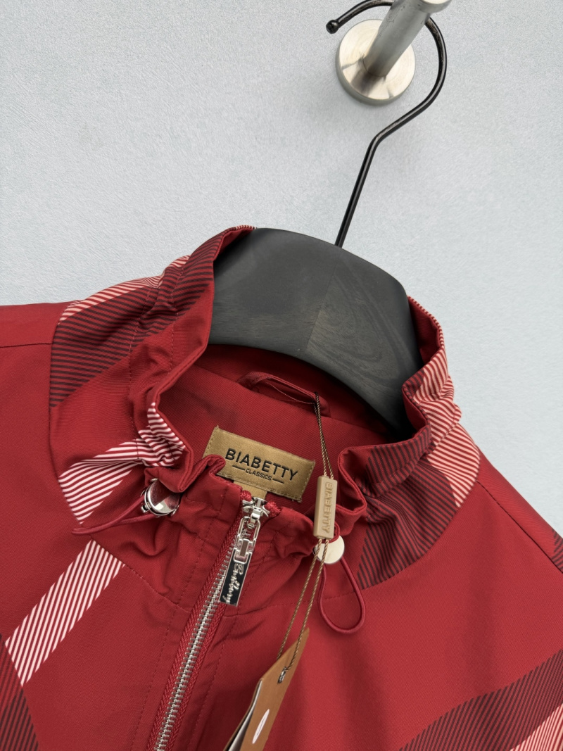 Куртка Burberry с геометрическим принтом